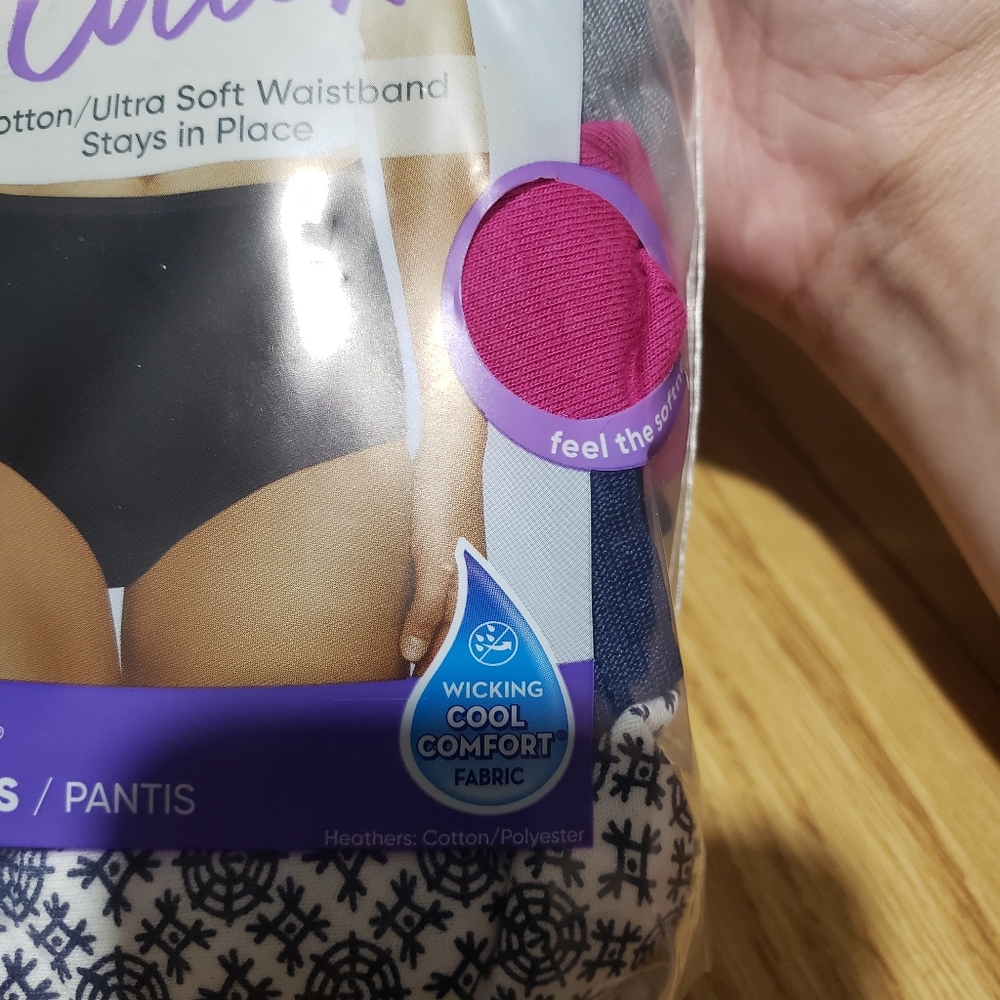 Hanes Women's Breathable Cotton Briefs - Black and White - Picture 9 of 9